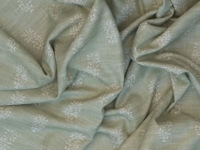 Gentle sprig pattern in green