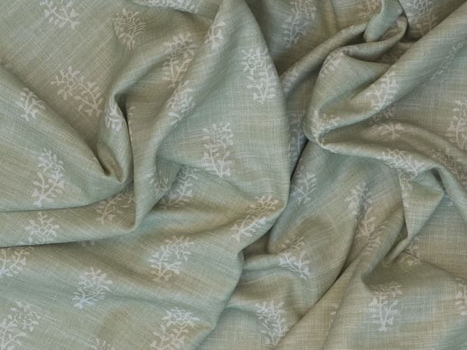 Gentle sprig pattern in green