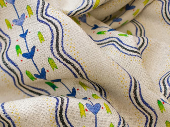 Hand-drawn stripes with breezy charm