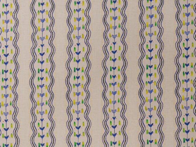 Hand-drawn stripes with breezy charm