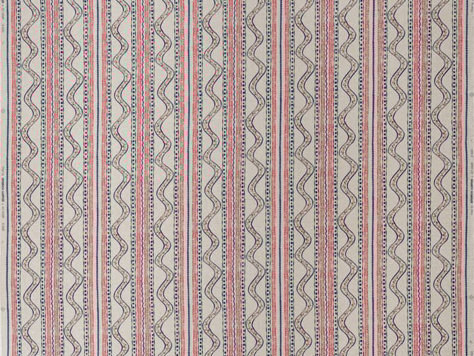 Delicate stripes with vintage rhythm