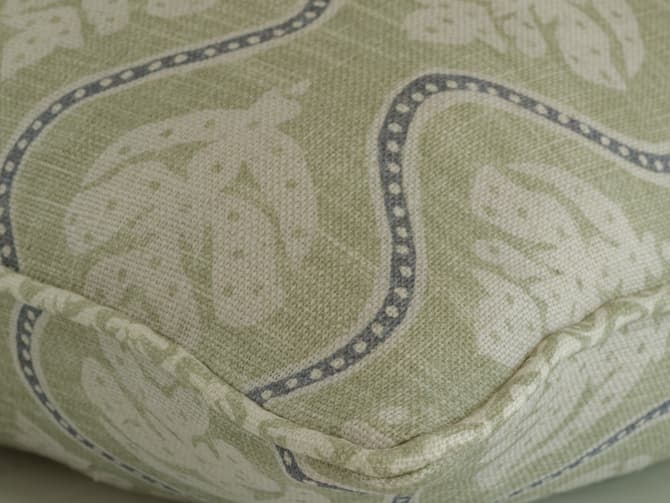 Leaf motif cushion in green