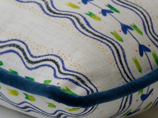 Cushion in rich blue stripes