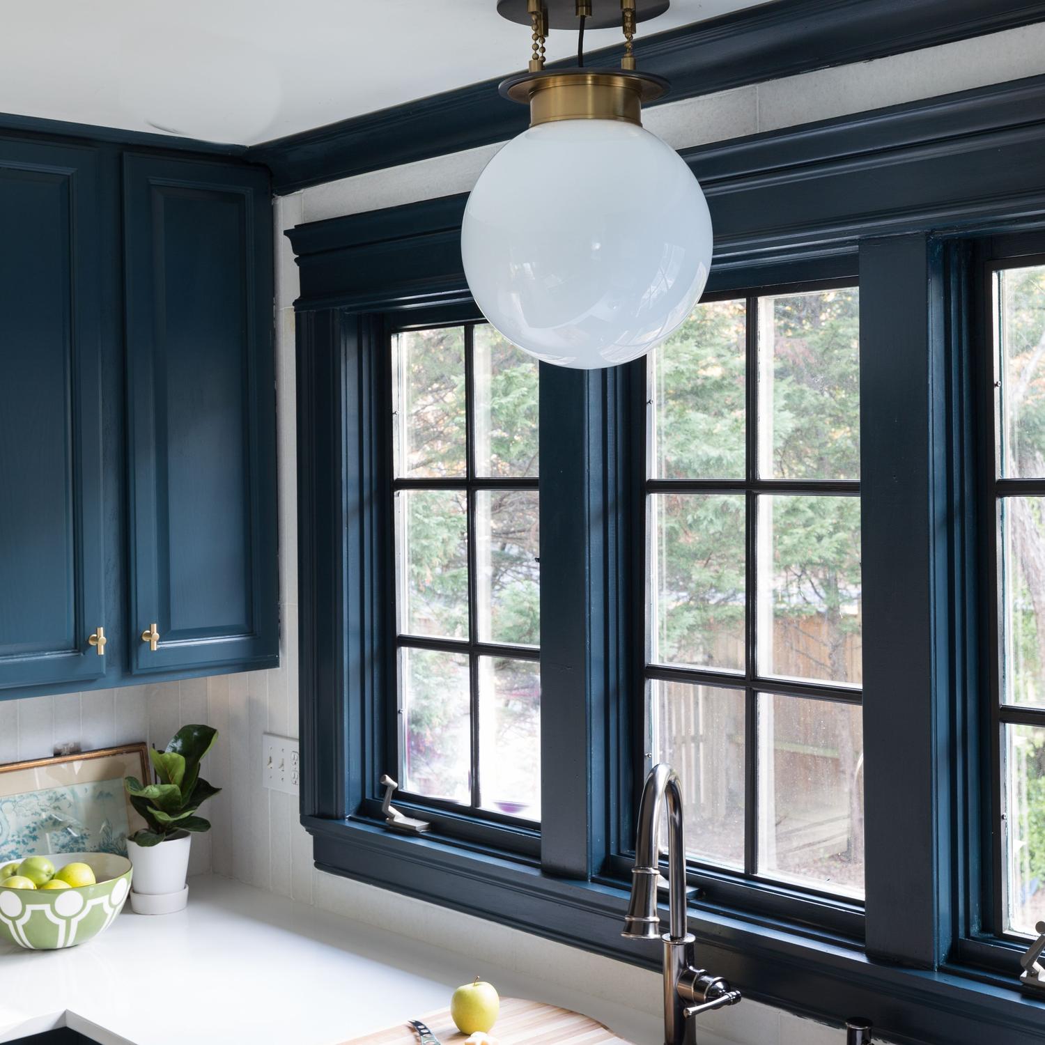 Gunther Light Medium Bronze - Andrew Martin