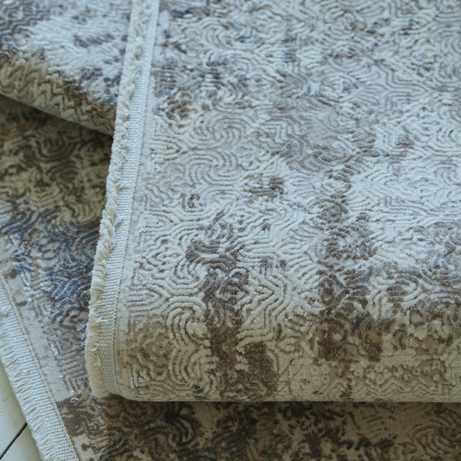 Karim Rug Medium 200cm X 290cm - Andrew Martin