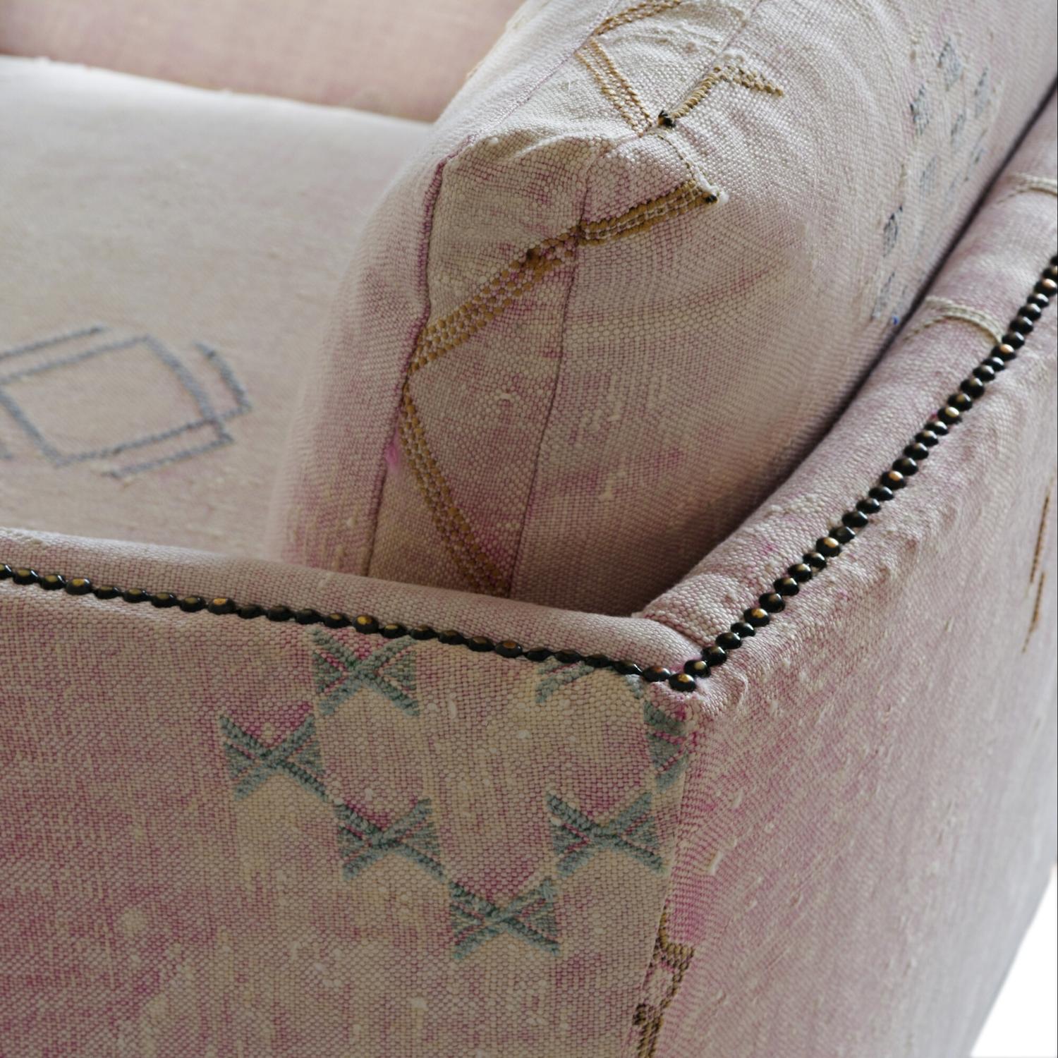 Regal Sofa Moroccan Sofa Pink - Andrew Martin Linen