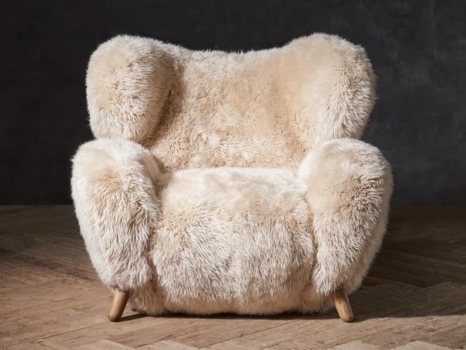 Sheepskin armchair 2025