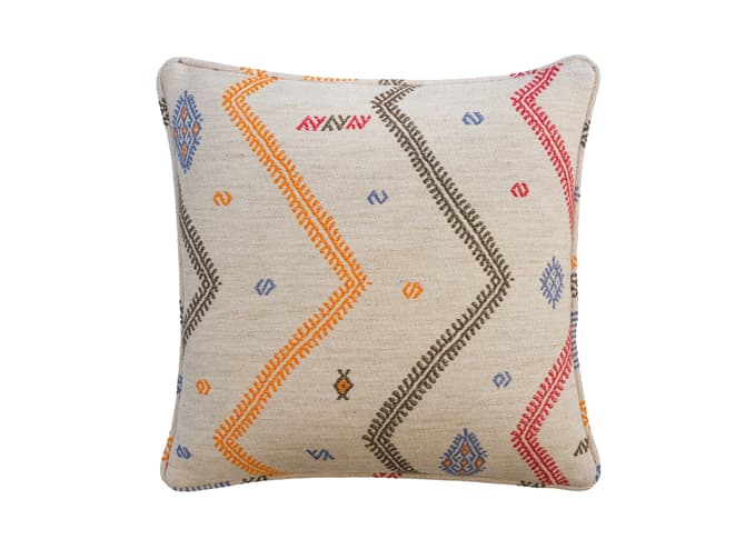 Striking patterned cushion