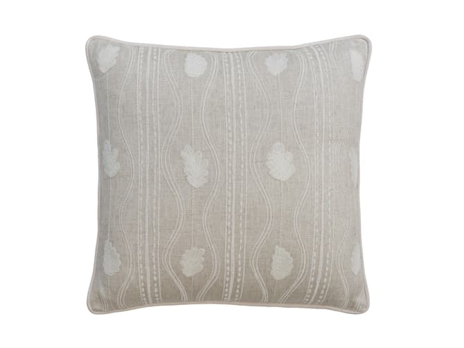 Embroidered leaves in ivory