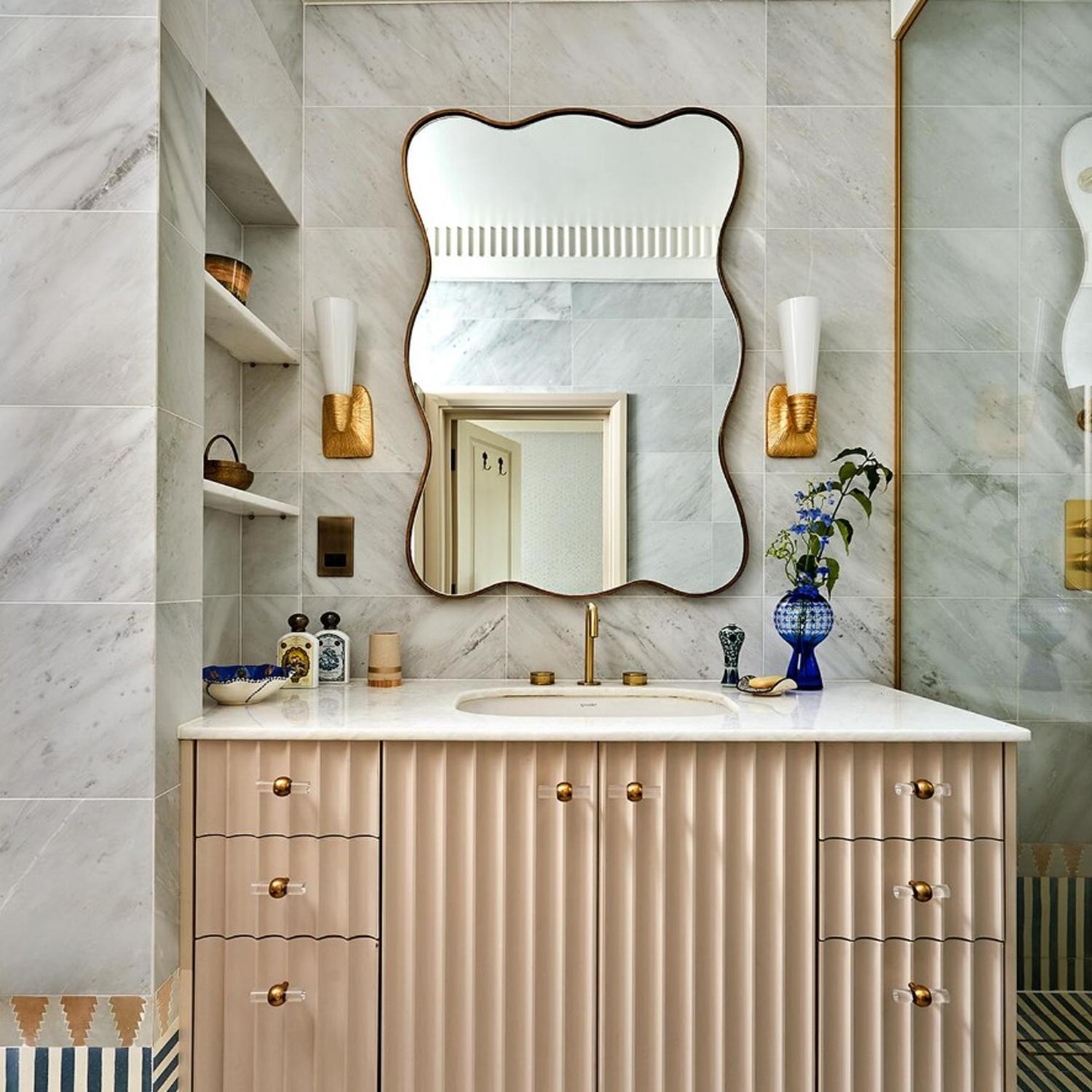 Utopia Wall Light Gild Light - Andrew Martin