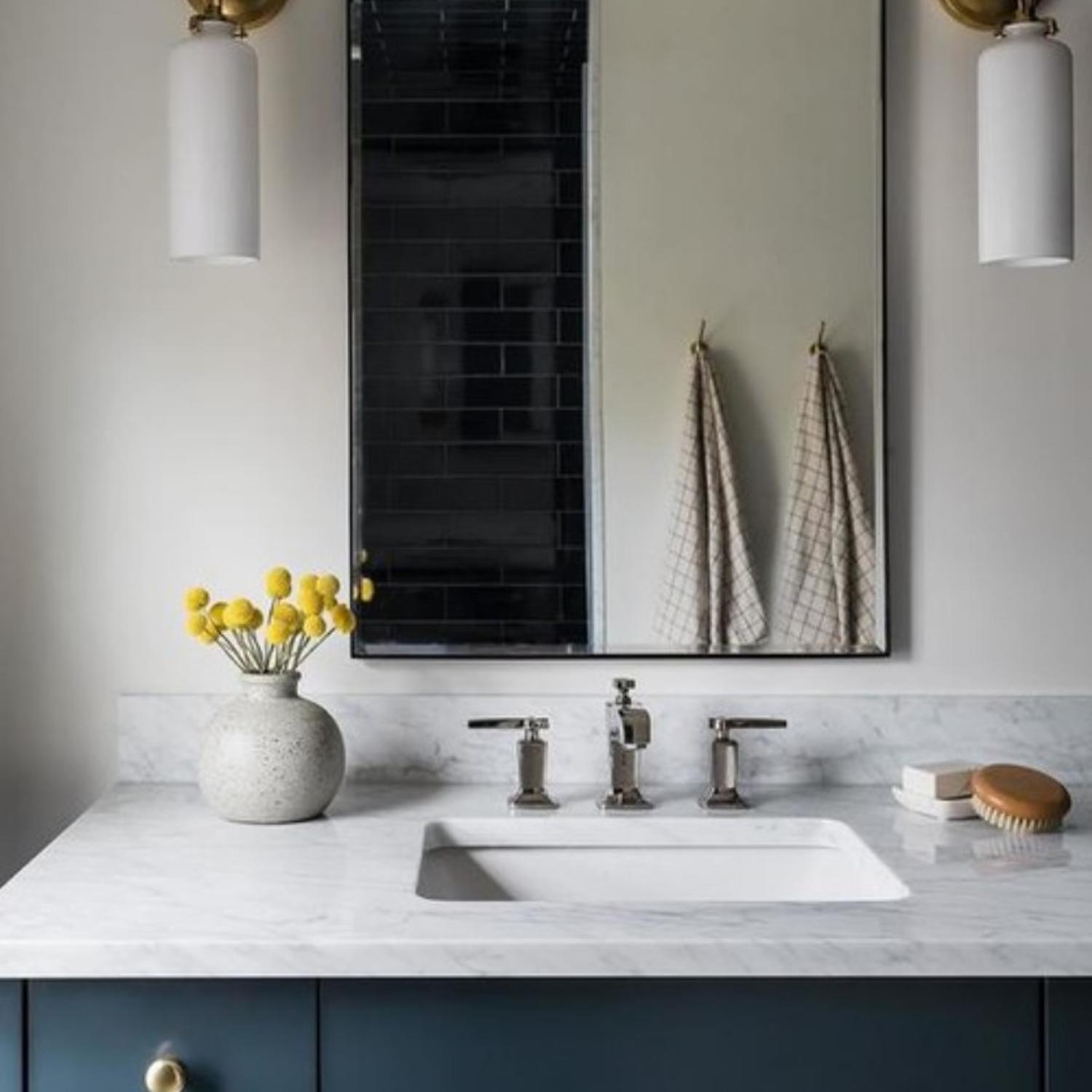 Katie Cylinder Wall Light Brass Light Hand-rubbed Antique Brass - Andrew Martin