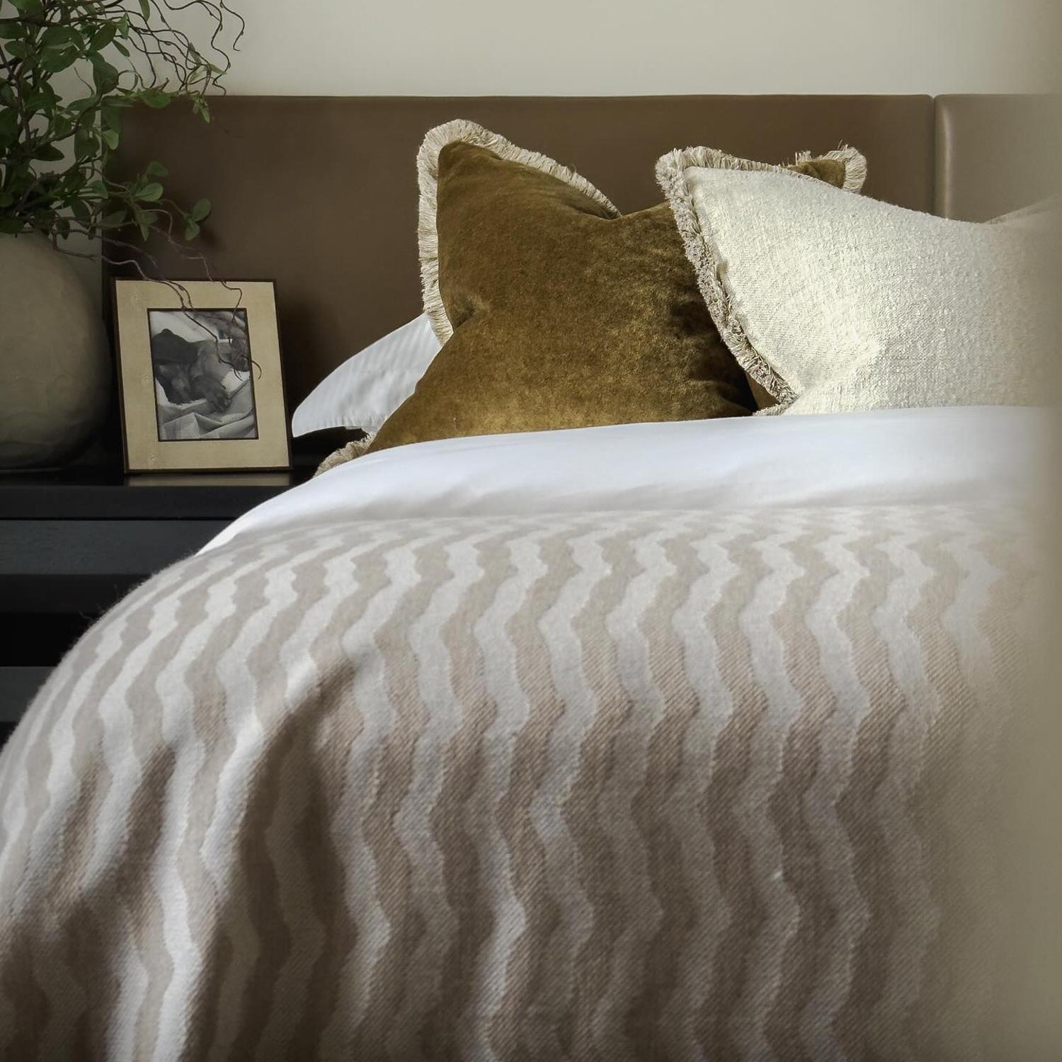 Fosca Throw Latte Accessory - Andrew Martin Sophie Paterson