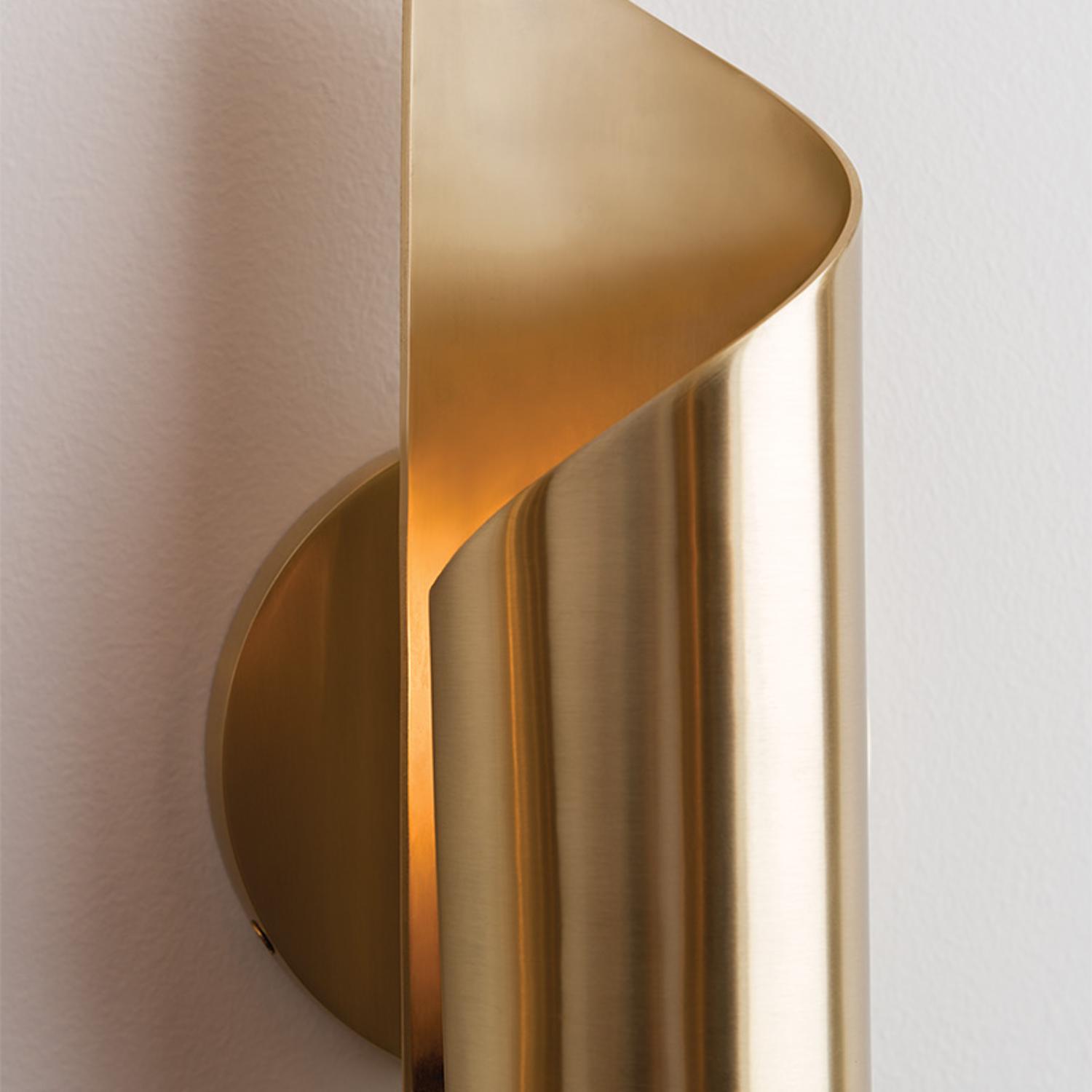 Evie Wall Light Brass Wall Light Aged Brass - Andrew Martin