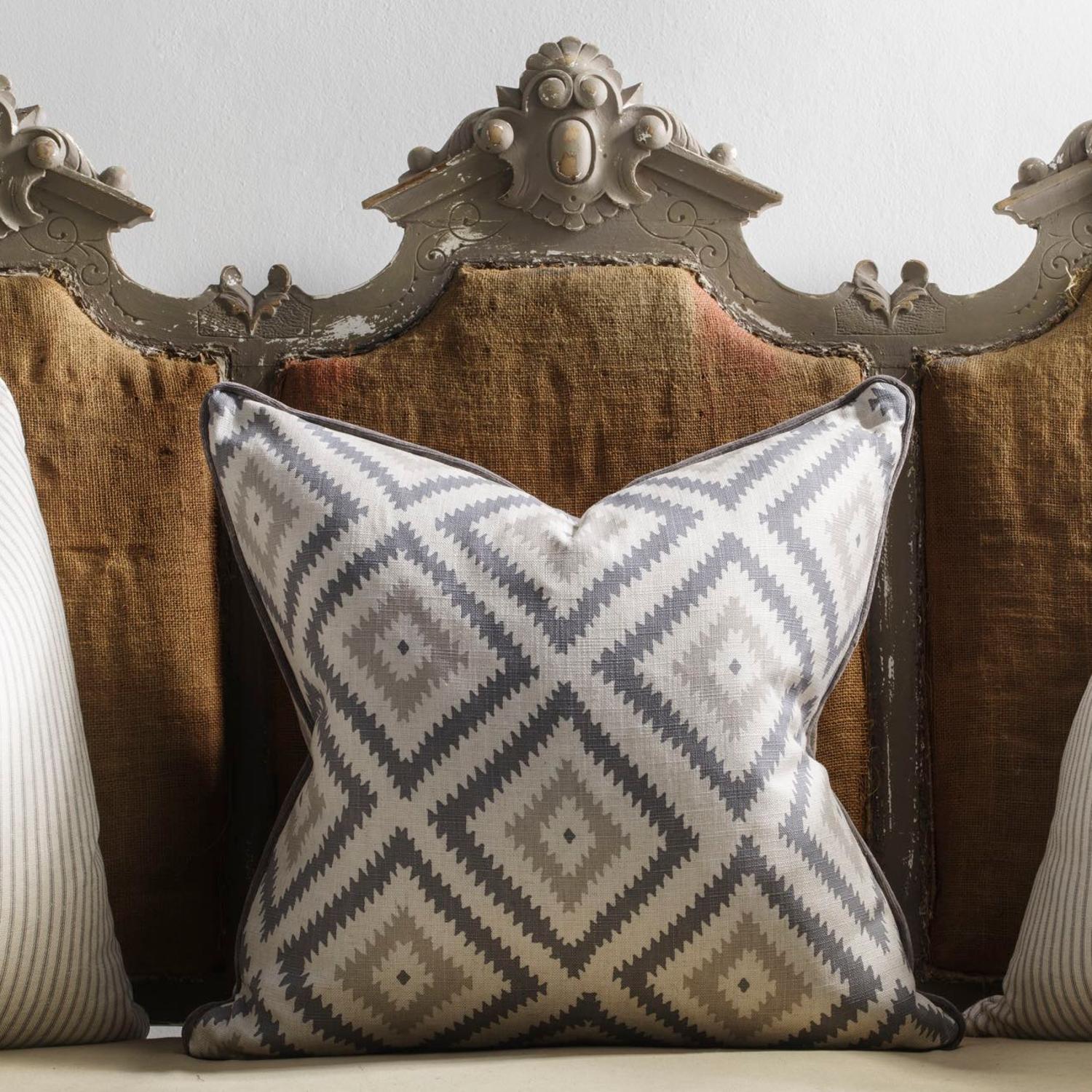 Glacier Storm Fb Mossop Storm P Sustainable Feather Cushion 43cm X 43cm - Andrew Martin