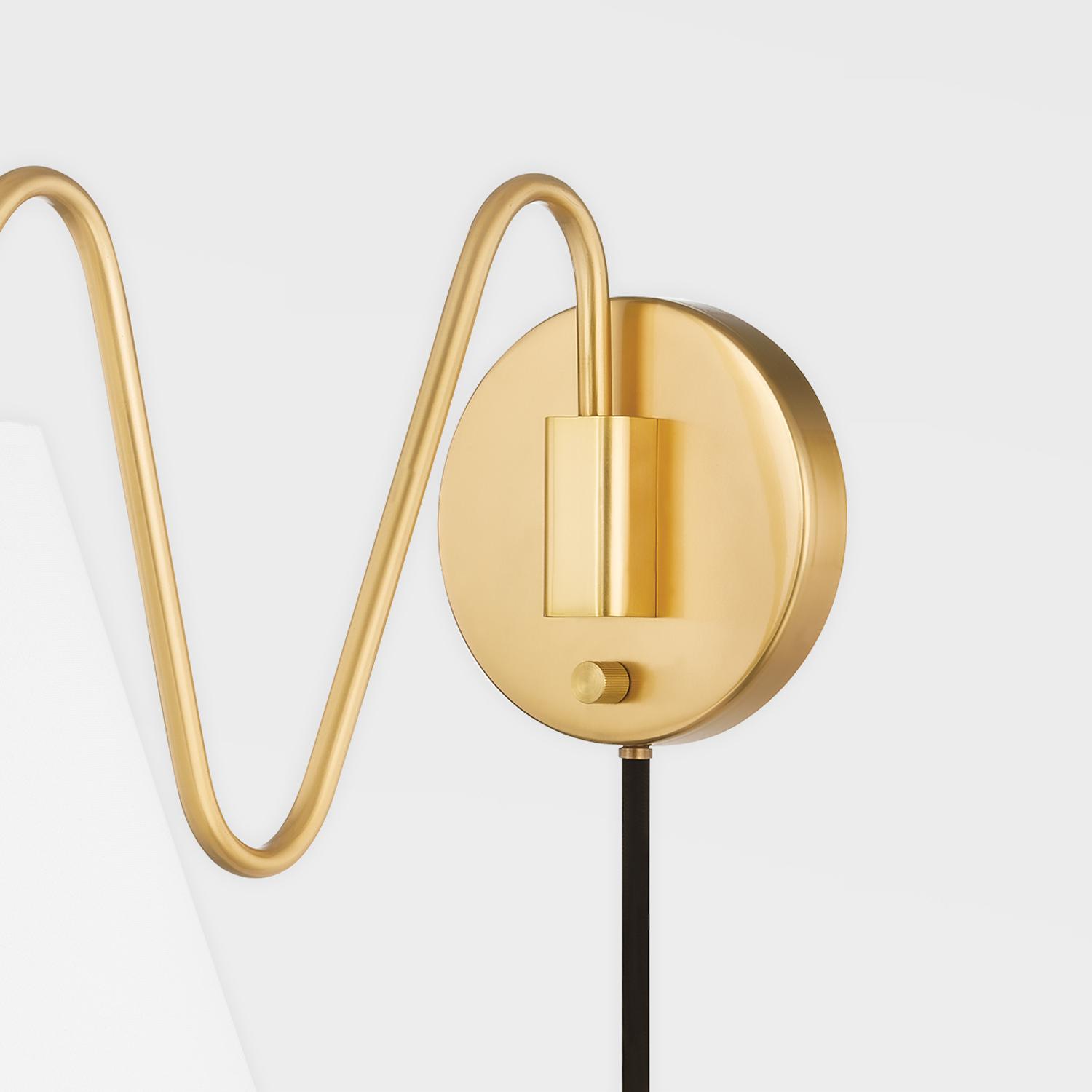 Onda Light Brass - Andrew Martin